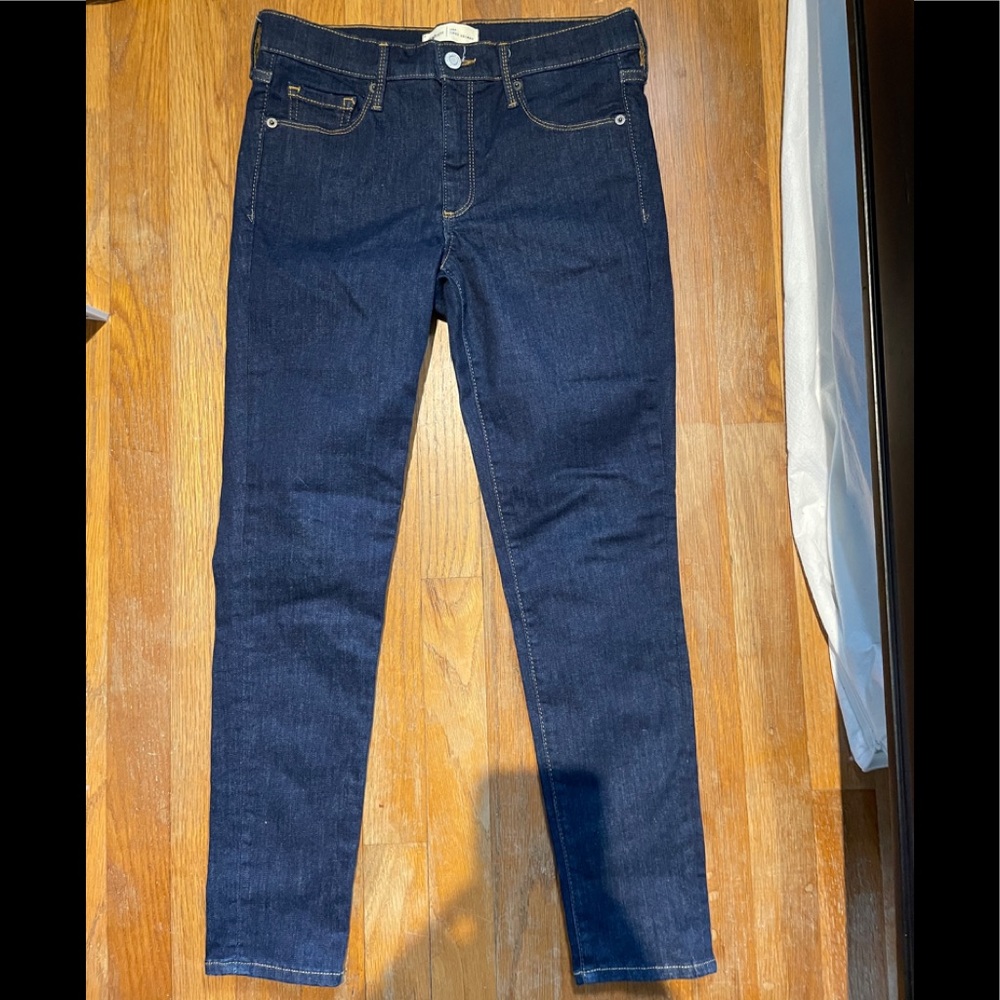 Gap True Skinny Jeans